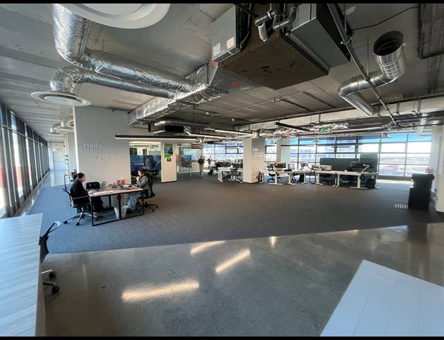703M² OFFICE TO LET IN WOODSTOCK